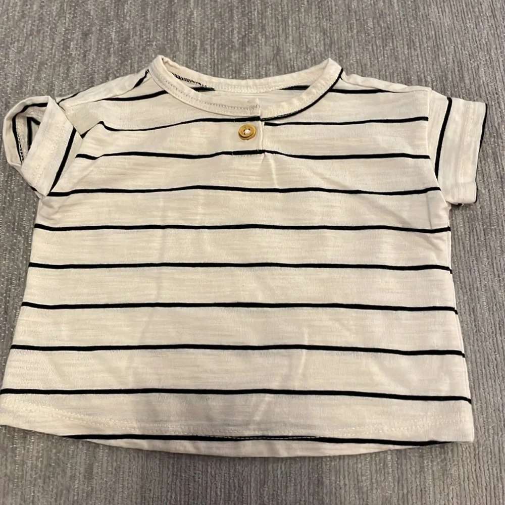 Baby Green Shorts and Tan with Black stripe shirt Size 0-3M - Picture 4 of 5